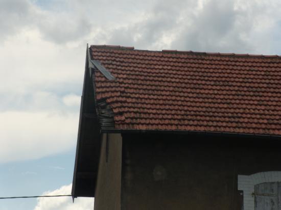 Un toit bien délabré